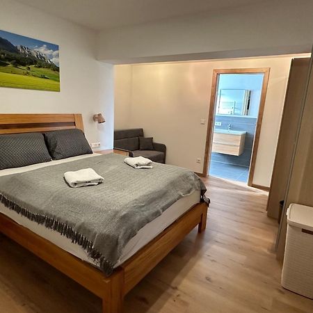 Pinta Kombilo Apartments Grobming Eksteriør bilde